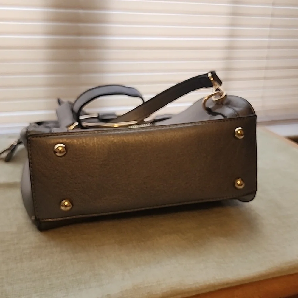 UNBRANDED SILVER LEATHER BACKPACK